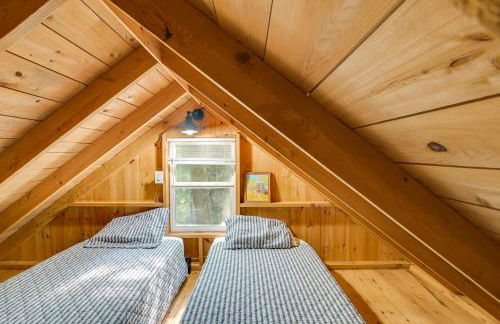 Riverfront Greenbush Studio with Porch and Views! - Foto 18