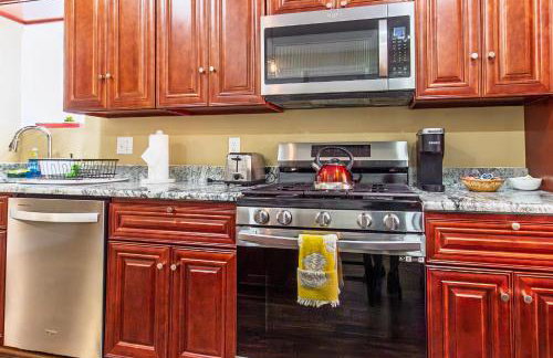 Ground-Level 2B2B Apt in Bryn Mawr w Parking - Foto 7