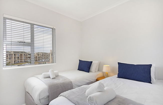 Big Bay Beach Club 22 by HostAgents - Photo 7