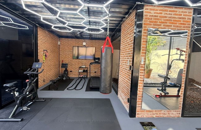 Renovated 1 Bdrm Guest House -walk to Everything -bikes -gym - Pickleball Court - Foto 24