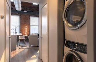 BUBBLES FANTASY SUITE Explore OTR and Rhinegeist - Foto 19