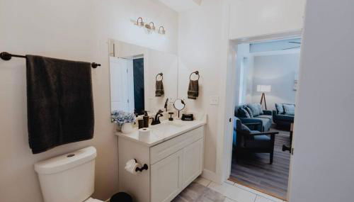 Luxe 2BR Oasis Patio & Laundry Soulard - Foto 4