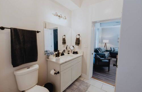 Luxe 2BR Oasis Patio & Laundry Soulard - Foto 4