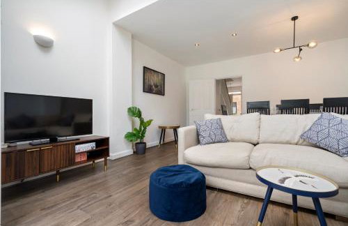 London 4-Bed in Coulsdon, 20 mins Gatwick, Parking - Foto 9