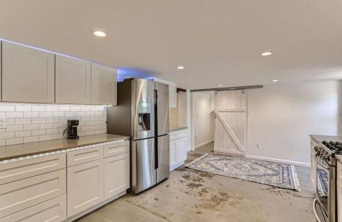 A Pet Friendly And Remodeled I Near RiNo Where Sleeps 7 - Photo 19