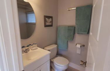 Cottage on Walking Distance To Nokomis Beach - Foto 11