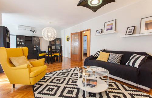 Captain's Apartment with Sea View - Photo 9