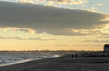 Pet Friendly Milford Beachfront Home - Foto 19