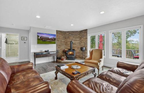 Family Mountain Escape w Private Suite Modern Comforts - Foto 10