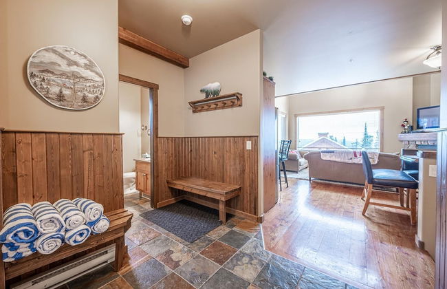 Trapper's Lodge 4 Bd W/great View, Private Hot Tub - Photo 11