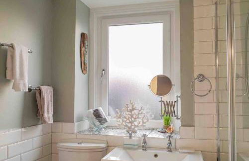 Hill Crest - Clifftop Escape with Sea View - Foto 51