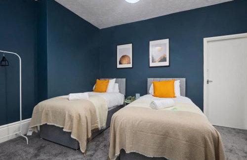 Large 4 bedroom flat close to city, street parking - Foto 20