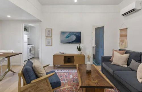 Cozy 1 BR Casita Overflowing with Natural Light - Foto 6