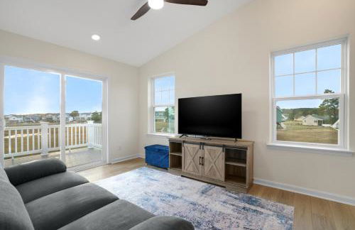 Robert's Retreat - Brand new home w/ gorgeous water views! - Foto 33