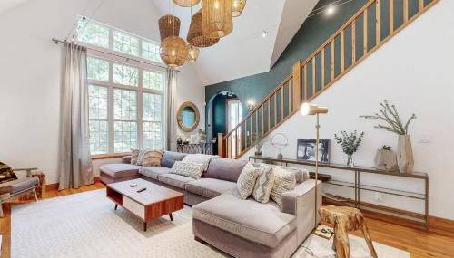 Heartwood Manor - Photo 3