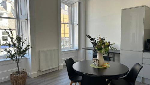 Family - Parking - Central - Wifi - Sleeps 4 - Foto 3