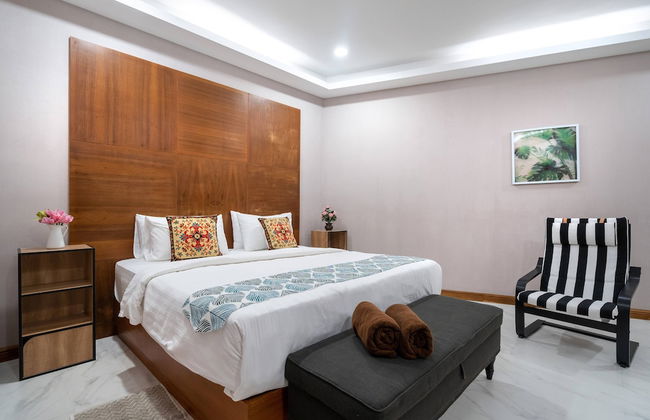 Bright Luxury Villa W Garden Pool & Sauna - Photo 10