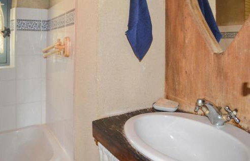 Nice Home In Église-Neuve-D'issac - Foto 17