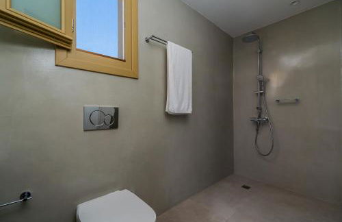 Glaros Kouremenos - Photo 9