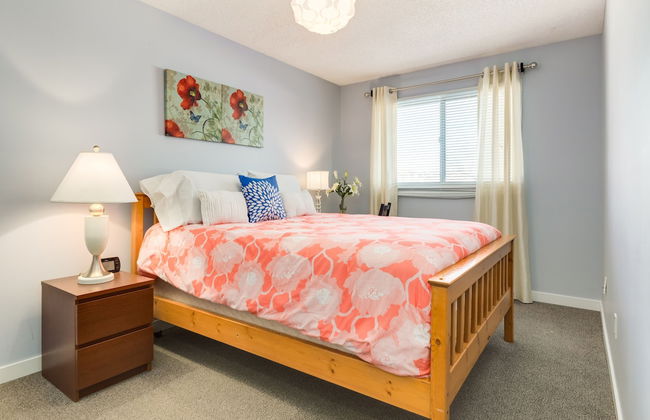 Superb 3BR mins to DT SAIT - Foto 6