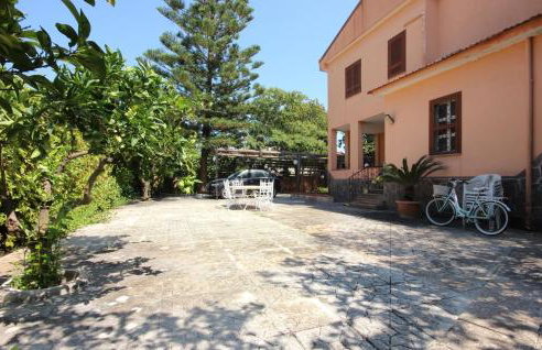 3 Bedroom Lovely Home In Capaccio Scalo - Foto 1