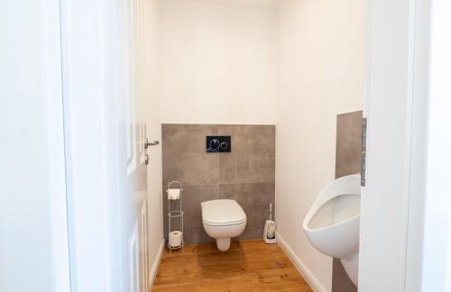 Monteurwohnung-in-Villa-8-Betten-WLAN-TV-Einbaukueche-Ahrensburg-Zentrum-Naehe-Hamburg-AGRP1201 - Photo 18