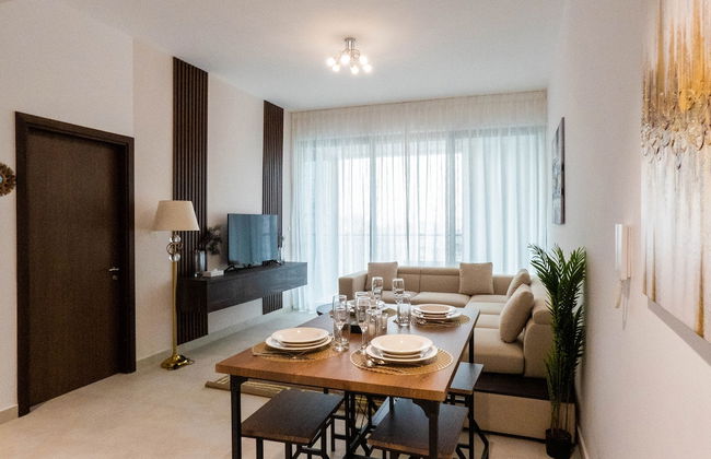 Stylish 1BR Apartment in Al Barsha Dubai - Photo 1