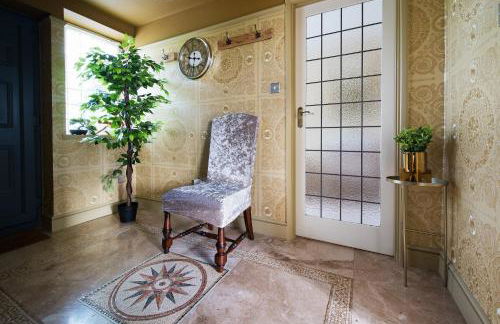 Deluxe 4 or 5 Bed House with Hot Tub, Cinema Room Sleeps 15 - Foto 42