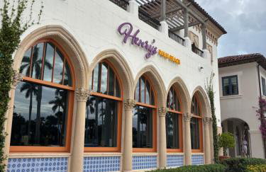 TROPICAL Palm Beach NEW SUITE 3 Beds 2 BEDRS &2BATHROOMS ENSUITE BEACH 5 MINOutdoorPOOL Garden - Photo 17