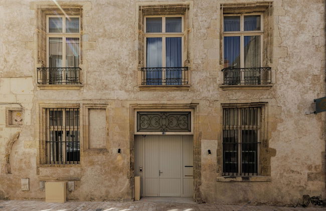 Hôtel Cloître - Entrée autonome, réception en ligne - Encore Mieux - Foto 1