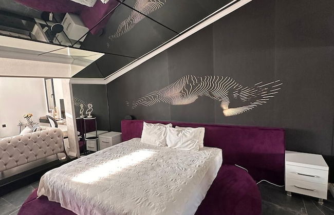 Wolf Suites - Photo 21