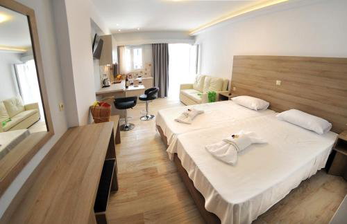 Aggelos Apartments & Deluxe Studios - Photo 62