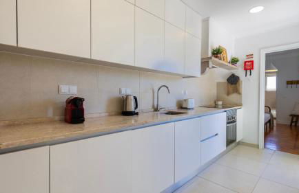 Charming Belém 3BDR Property by LovelyStay - Photo 17