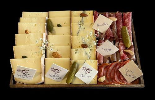 Au domaine des anges, 3 gîtes luxueux avec Jacuzzi privatif, sauna, mini-piscine, piscine extérieure chauffée en saison - Foto 43