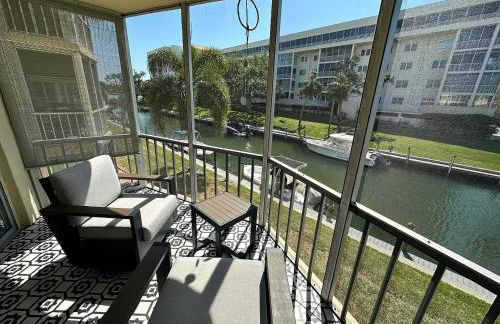 5 min walk to #1 beach in America Canal View - Foto 26