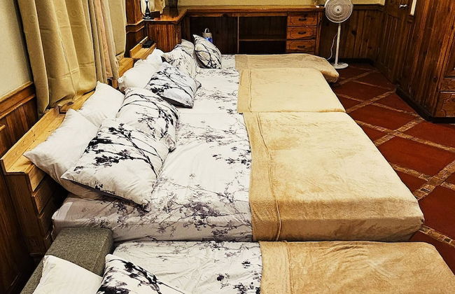 Vacation House Camp 7 Baguio Transient 6BR - Foto 14