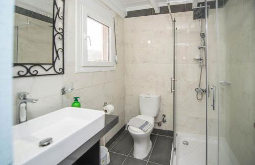 Villa Eleni Holiday Resort 4' walk to Beach with Pool - Ideal for Families and Couples - Foto 45