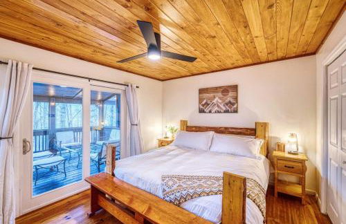 Cozy Cabin With Hot Tub, Grill, Fire Pit & Game Room - Foto 8