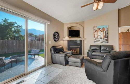 Mountainside View Firepit & Hot Tub - Foto 7