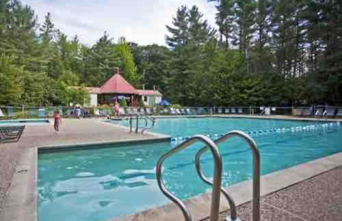 Attitash Mountain Village Studio - Slope View - Ski - Storyland - Photo 21