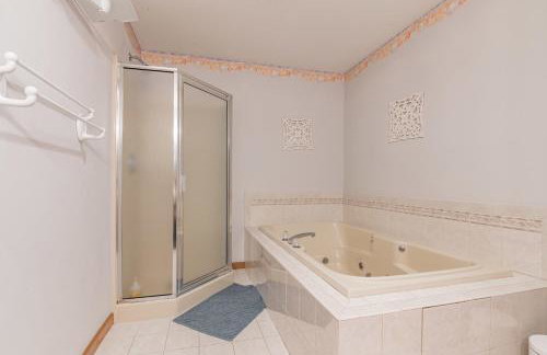 Serene single story, Grill, Fire Pit, fenced yard and Pet friendly stay - Foto 26