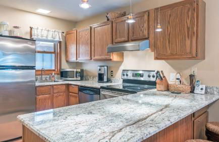 Ghostriders 5 by AvantStay 2 Bedroom Condo Near Main Street Hiking Skiing STR permit 3571 - Foto 8