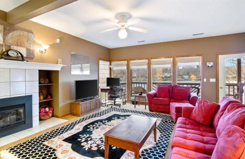 Life's Better At The Lake - Foto 22