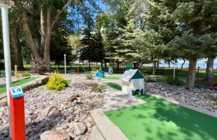 New Bear Lake Home with Beautiful Fall Views - Photo 56