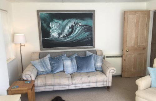 The Thatched Cottage - Photo 7