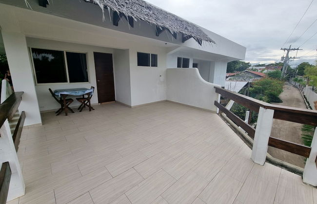 Day & Night Accommodations - Photo 10