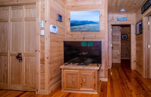 Couples Getaway Log Cabin in the White Mountains - Foto 26