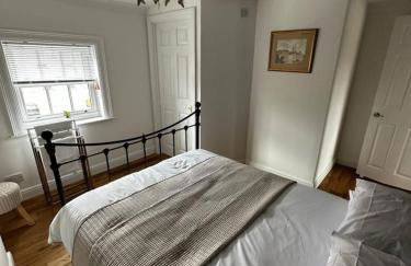 Grammar School Yard Four Bedroom Free Parking - Foto 24