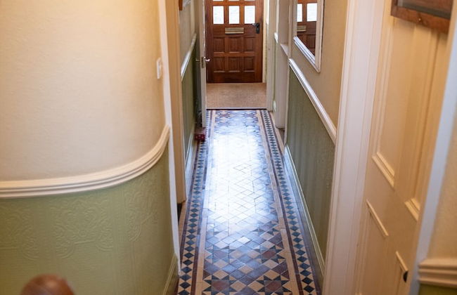 Milton House Studio Apartment Suites - Photo 2