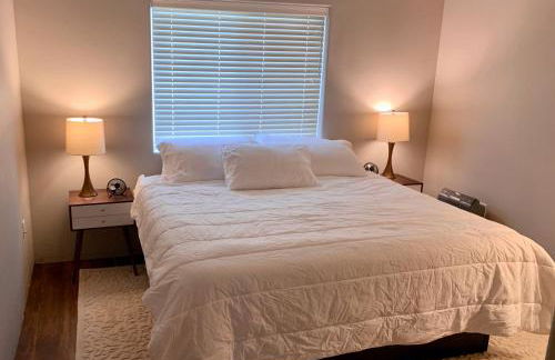 Stunning 3,400 sq ft Lake House w Boat Dock, Sauna, Steam Shower, and More - Foto 20